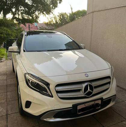 MERCEDES-BENZ GLA 200 1.6 CGI VISION 16V TURBO FLEX 4P AUTOMÁTICO