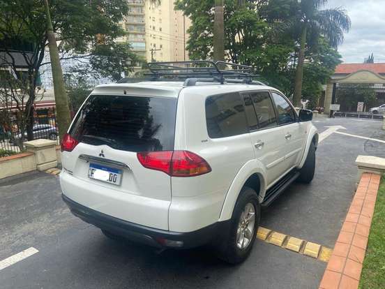 MITSUBISHI-PAJERO DAKAR-3.2 HPE 4X4 7 LUGARES 16V TURBO INTERCOOLER DIESEL 4P AUTOMÁTICO MITSUBISHI-PAJERO DAKAR-2011