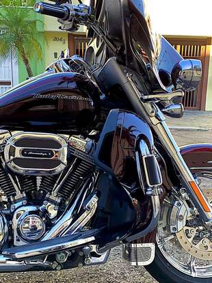 HARLEY-DAVIDSON-CVO LIMITED-2015