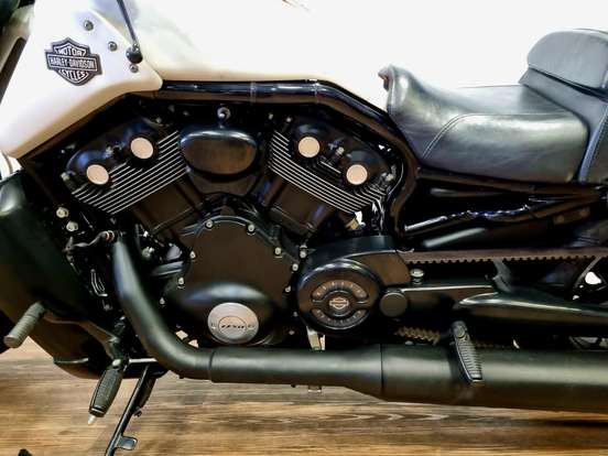 HARLEY-DAVIDSON-V-ROD MUSCLE HARLEY-DAVIDSON-V-ROD MUSCLE-2011