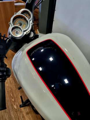 HARLEY-DAVIDSON-V-ROD MUSCLE-2011