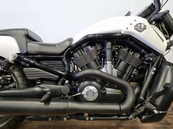 HARLEY-DAVIDSON-V-ROD MUSCLE HARLEY-DAVIDSON-V-ROD MUSCLE-2011