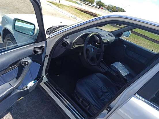 BMW-525i-2.5 SEDAN 24V GASOLINA 4P AUTOMÁTICO BMW-525i-1992