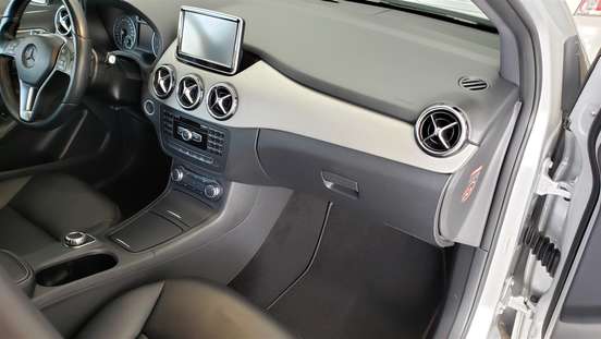MERCEDES-BENZ-B 200-2014