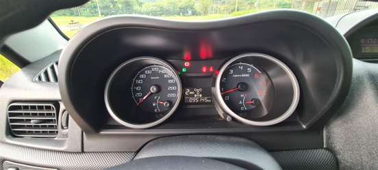 MITSUBISHI-PAJERO TR4-2010