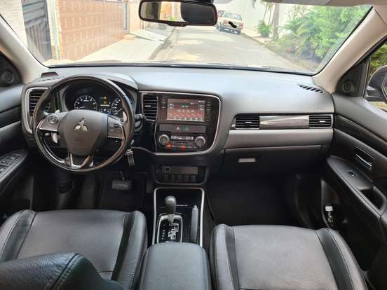 MITSUBISHI-OUTLANDER-2016