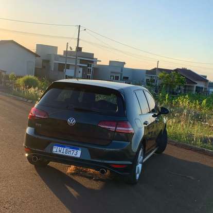 VOLKSWAGEN-GOLF-2.0 TSI GTI 16V TURBO GASOLINA 4P AUTOMÁTICO VOLKSWAGEN-GOLF-2014