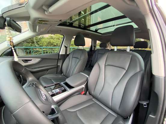 AUDI-Q7-2020