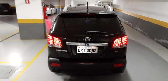 KIA-SORENTO-2011