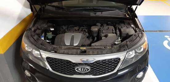 KIA-SORENTO-2011