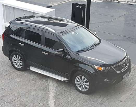 KIA-SORENTO-2011