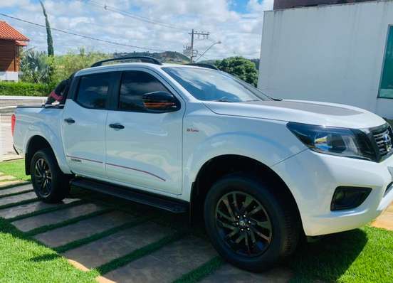 NISSAN-FRONTIER-2021