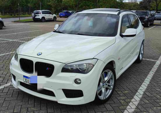 BMW-X1-2012
