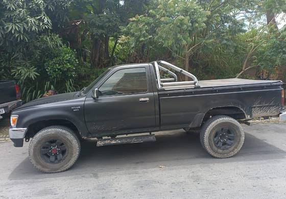 TOYOTA HILUX 2.8 SR5 4X4 CS 8V DIESEL 2P MANUAL