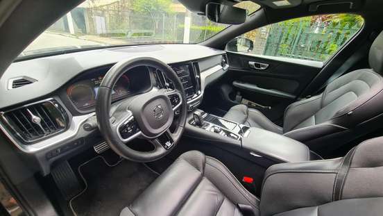 VOLVO-S60-2.0 T8 R-DESIGN HÍBRIDO 4P AUTOMÁTICO VOLVO-S60-2019