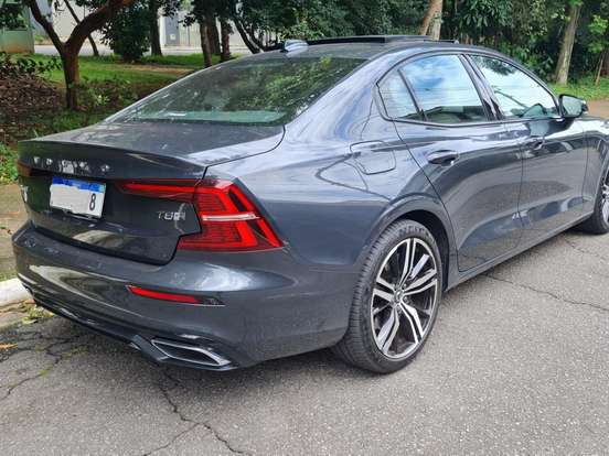 VOLVO-S60-2.0 T8 R-DESIGN HÍBRIDO 4P AUTOMÁTICO VOLVO-S60-2019