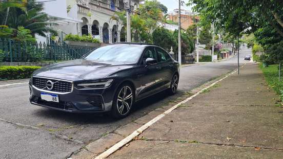 VOLVO-S60-2019