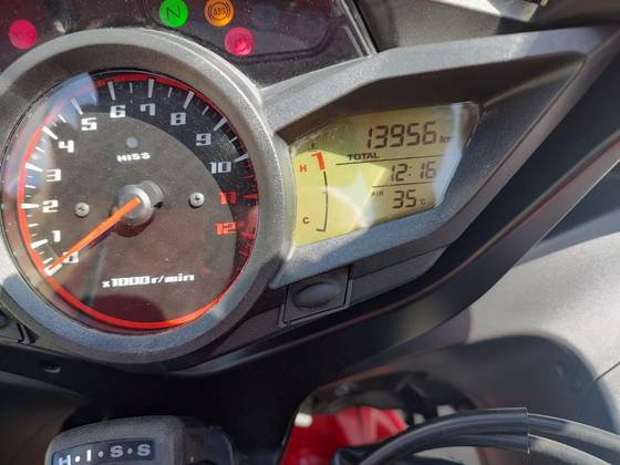 HONDA VFR 1200F 