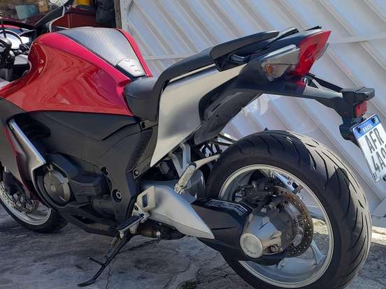 HONDA-VFR 1200F HONDA-VFR 1200F-2010