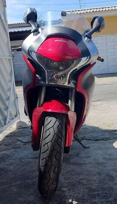 HONDA-VFR 1200F-2010