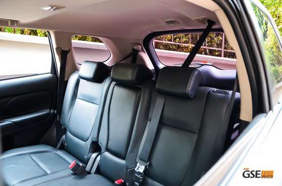 MITSUBISHI-OUTLANDER-2015