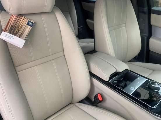 LAND ROVER-RANGE ROVER VELAR-2.0 P300 GASOLINA R-DYNAMIC SE AUTOMÁTICO LAND ROVER-RANGE ROVER VELAR-2020