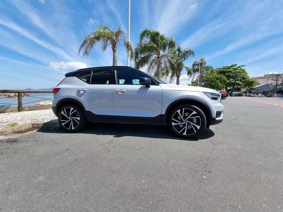 VOLVO-XC40-1.5 T5 RECHARGE R-DESIGN GEARTRONIC VOLVO-XC40-2021