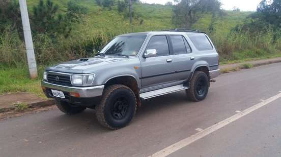 TOYOTA-HILUX SW4-1995