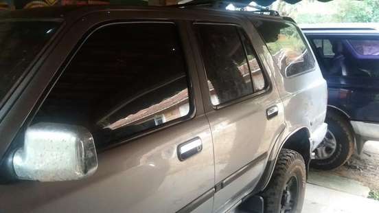 TOYOTA-HILUX SW4-1995