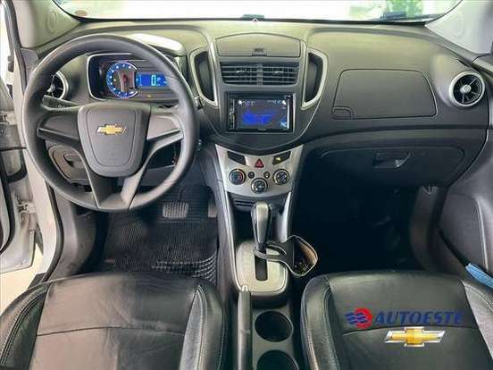 CHEVROLET-TRACKER-2015