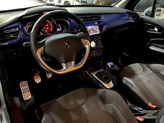 CITROËN-DS3-2014