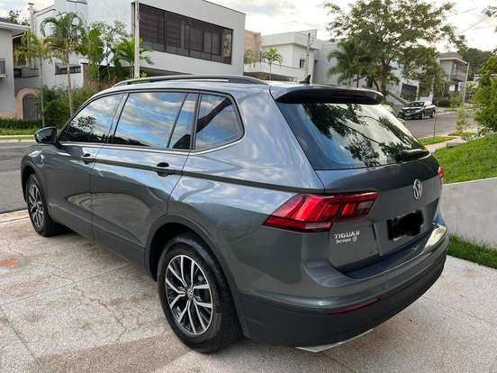 VOLKSWAGEN-TIGUAN-2018