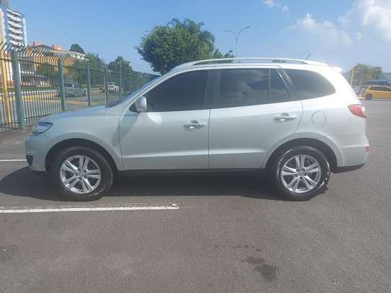 HYUNDAI-SANTA FÉ-3.5 MPFI GLS V6 24V 285CV GASOLINA 4P AUTOMÁTICO HYUNDAI-SANTA FÉ-2011