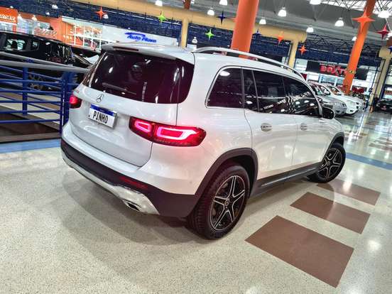 MERCEDES-BENZ-GLB 200-2021