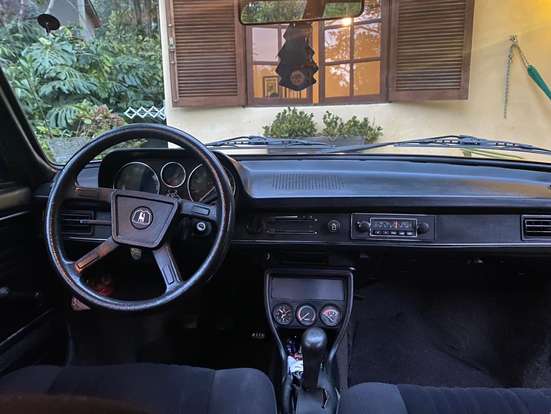 VOLKSWAGEN-PASSAT-1980