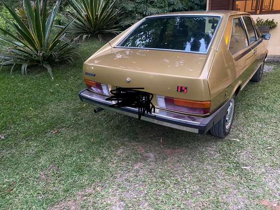 VOLKSWAGEN-PASSAT-1980