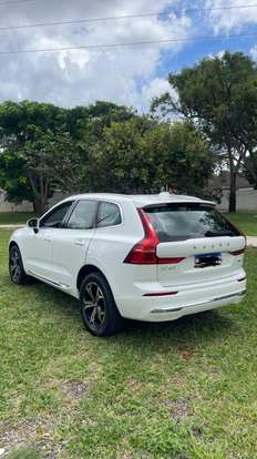VOLVO-XC60-2021