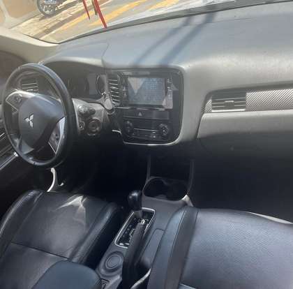 MITSUBISHI-OUTLANDER-2.0 16V GASOLINA 4P AUTOMÁTICO MITSUBISHI-OUTLANDER-2014