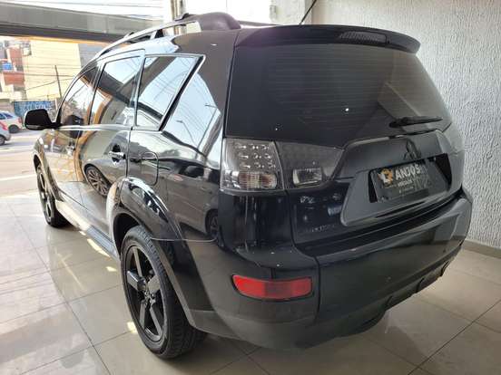 MITSUBISHI-OUTLANDER-2008