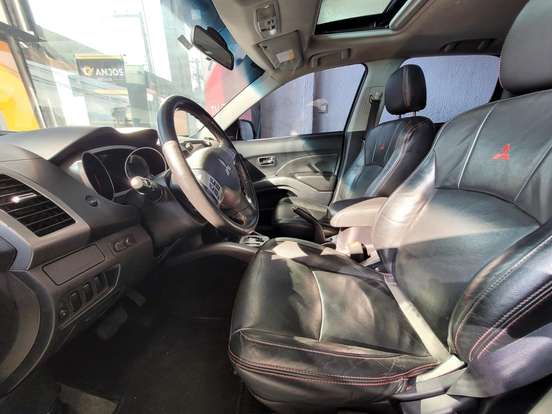 MITSUBISHI-OUTLANDER-2008