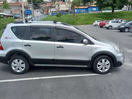NISSAN-LIVINA-1.8 SL X-GEAR 16V FLEX 4P AUTOMÁTICO NISSAN-LIVINA-2012