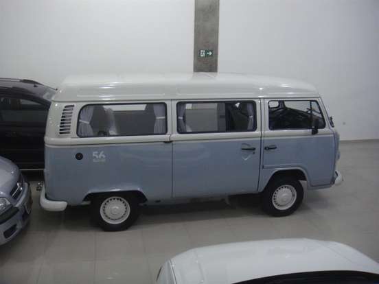 VOLKSWAGEN-KOMBI-1.4 LAST EDITION 8V FLEX 4P MANUAL VOLKSWAGEN-KOMBI-2013