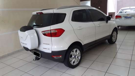 FORD-ECOSPORT-2012