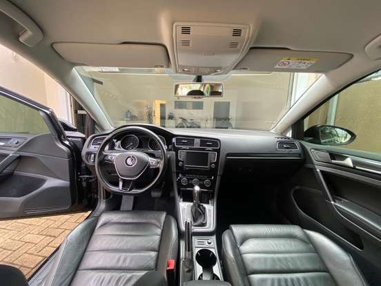 VOLKSWAGEN-GOLF-2016