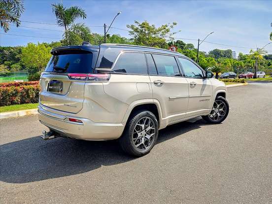JEEP-COMMANDER-2022