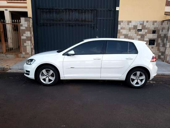 VOLKSWAGEN-GOLF-1.4 TSI HIGHLINE 16V GASOLINA 4P AUTOMÁTICO VOLKSWAGEN-GOLF-2014