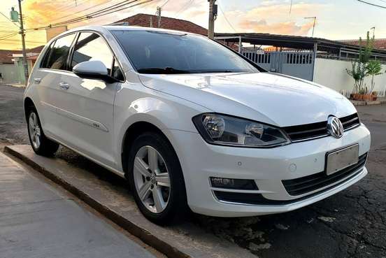 VOLKSWAGEN-GOLF-1.4 TSI HIGHLINE 16V GASOLINA 4P AUTOMÁTICO VOLKSWAGEN-GOLF-2014