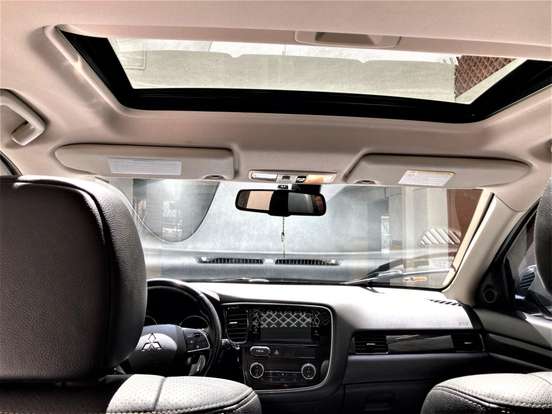 MITSUBISHI-OUTLANDER-2015