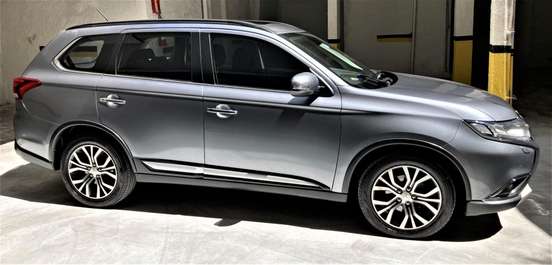 MITSUBISHI-OUTLANDER-2.2 4X4 16V DIESEL 4P AUTOMÁTICO MITSUBISHI-OUTLANDER-2015