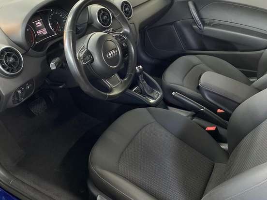 AUDI-A1-1.4 TFSI ATTRACTION 16V 122CV GASOLINA 2P AUTOMÁTICO AUDI-A1-2011